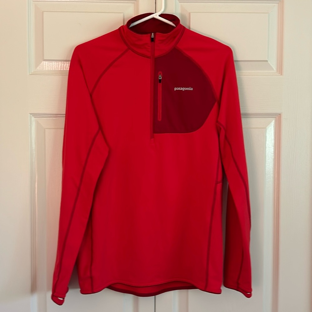 EUC Patagonia S quarter zip 1/4 pullover with thumb holes